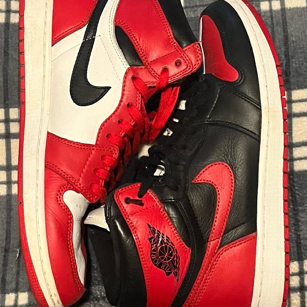 Jordan 1 Retro High (Homage to home) Non-Numbered